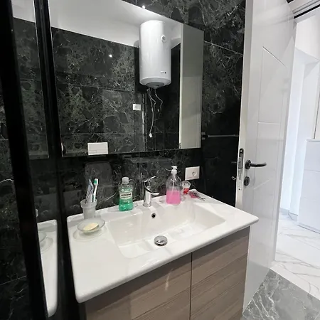 Iris Apartment Golem (Tirana)